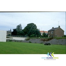1989 Huis Theo centen en Peilhuisje bijde weg F00001961
